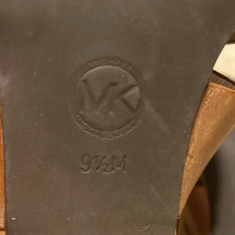 MICHAEL KORS ZOE SANDALS - Picture 9 of 14